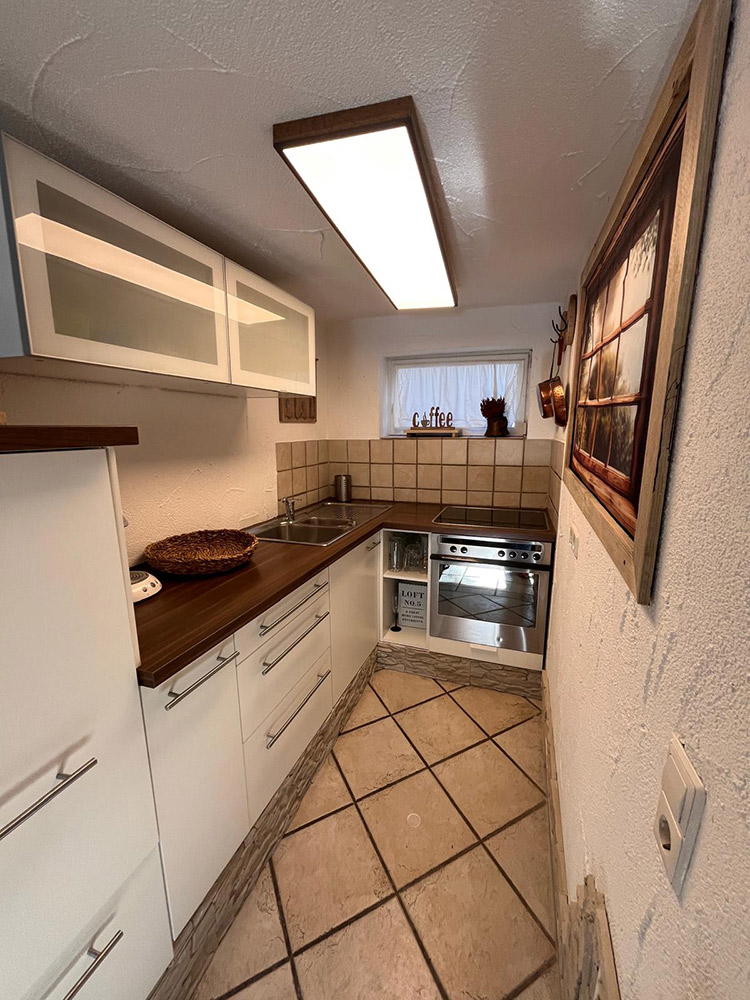 wohnung_25-2-kueche.jpg